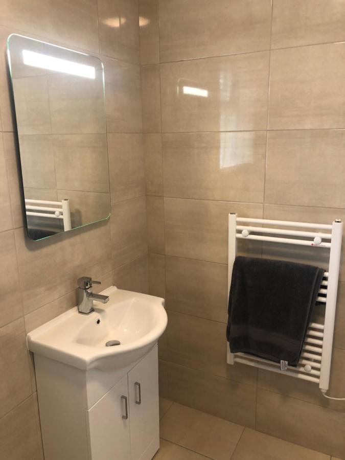 Cheerful 4 Bedroom Town House With Bbq, Galway Zewnętrze zdjęcie