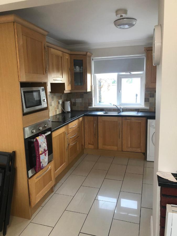 Cheerful 4 Bedroom Town House With Bbq, Galway Zewnętrze zdjęcie