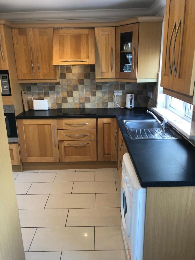 Cheerful 4 Bedroom Town House With Bbq, Galway Zewnętrze zdjęcie